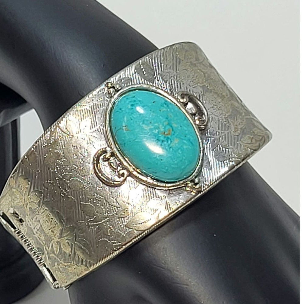 Silver Turquoise Cabochon‎ Floral Damask Textured Hinged Bangle bracelet